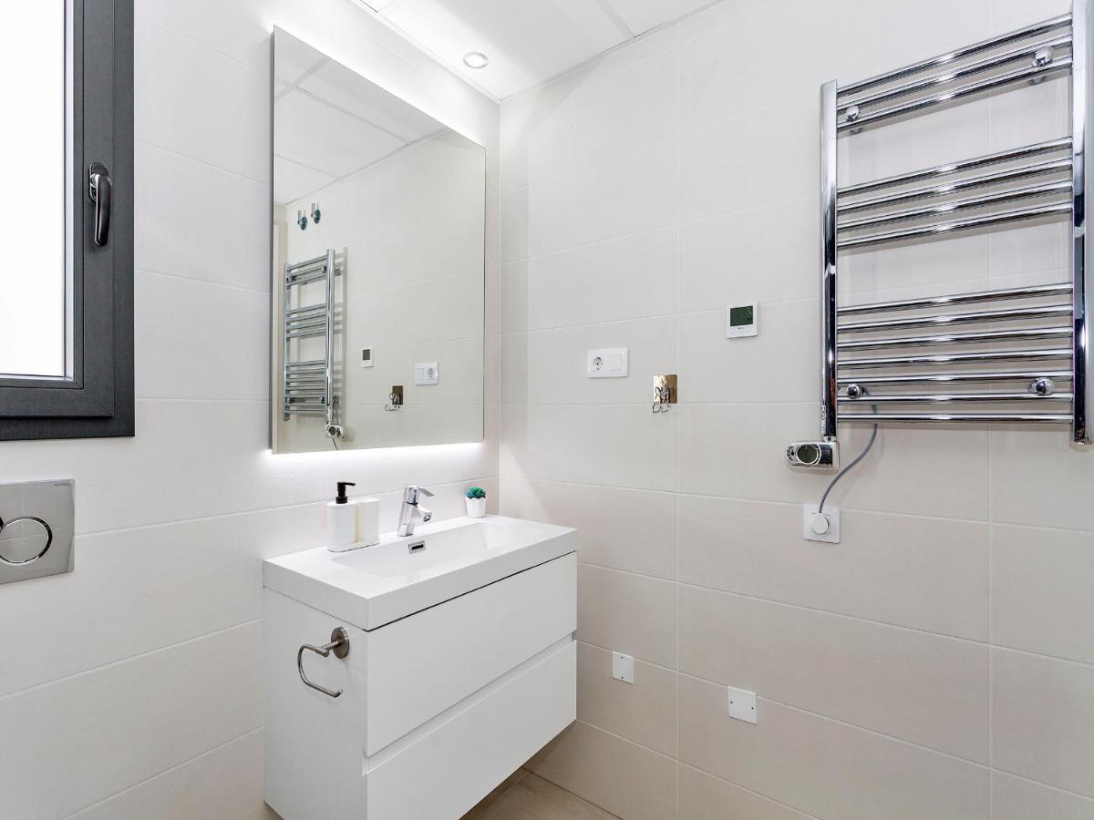 Lovely First Floor Apartment, Heating Pool ! Alicante Dış mekan fotoğraf